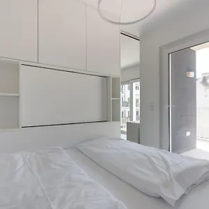 Apartment Neu Und Hell In Zentraler Ruhelage Mit Parkplatz, Wien